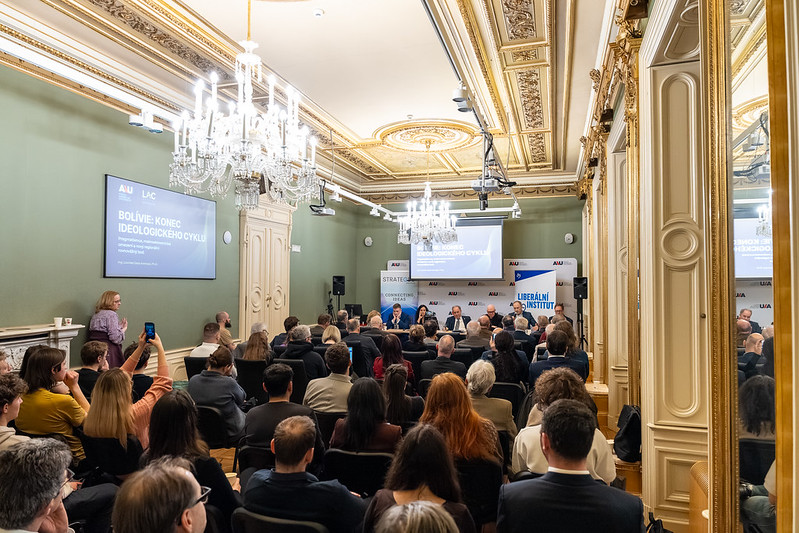 Public Debate: Latin America in a Changing World Order - Anglo-American ...